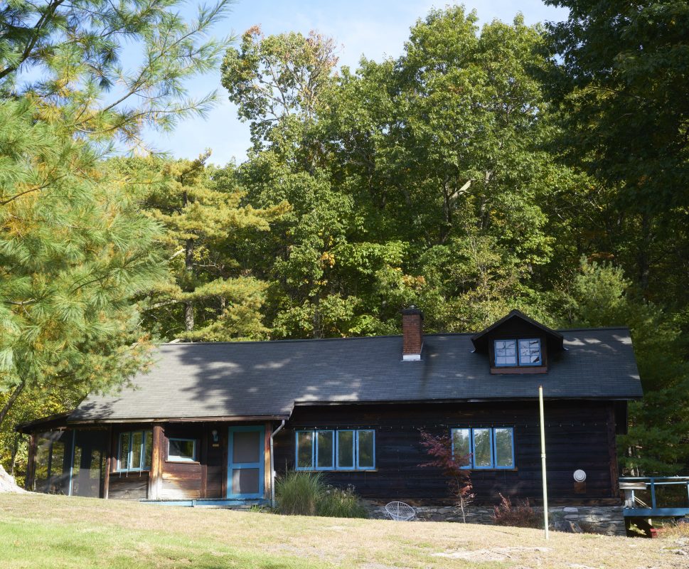 3.-Angelus-Cottage-Woodstock-NY-2022.-Image-courtesy-of-Byrdcliffe-Residency-969x800